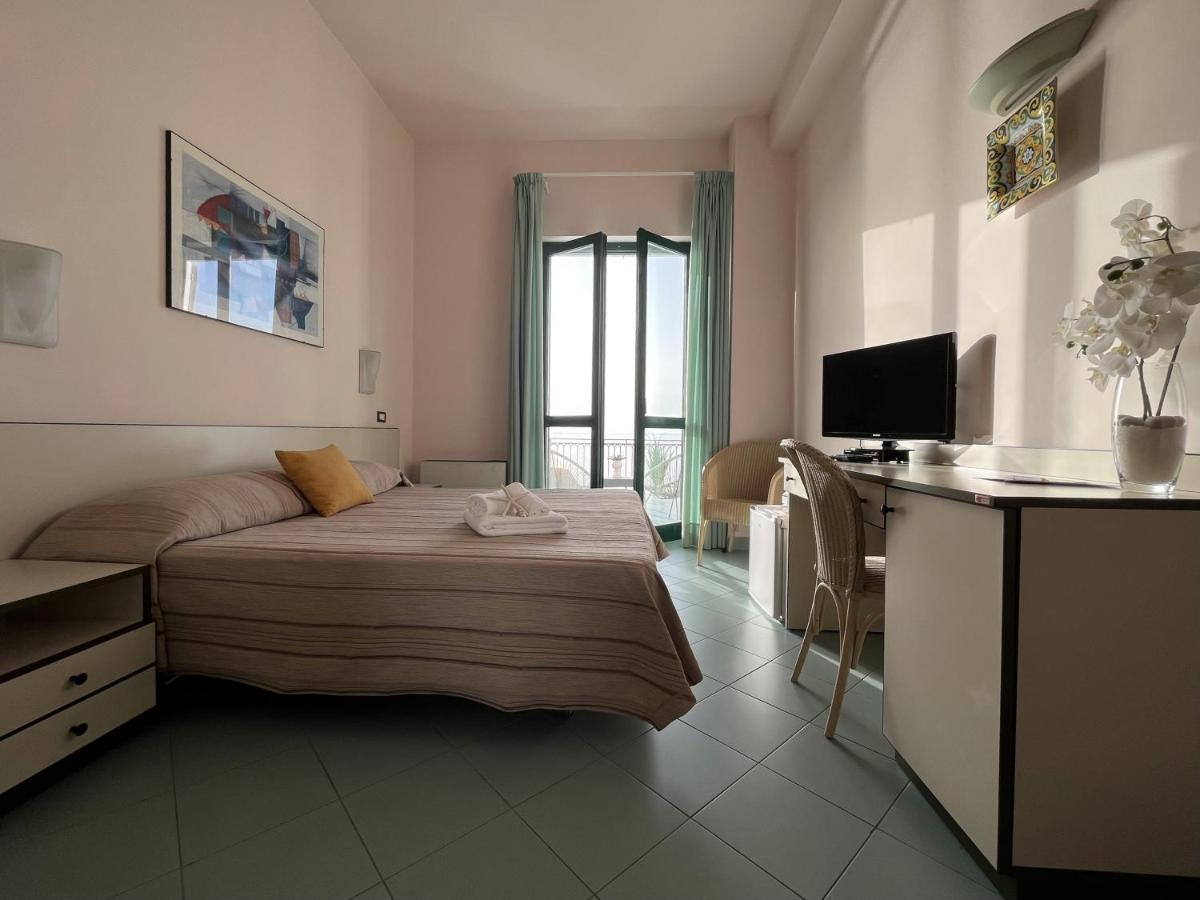 Hotel L'Approdo Di Angelino Pizzolungo Exteriér fotografie